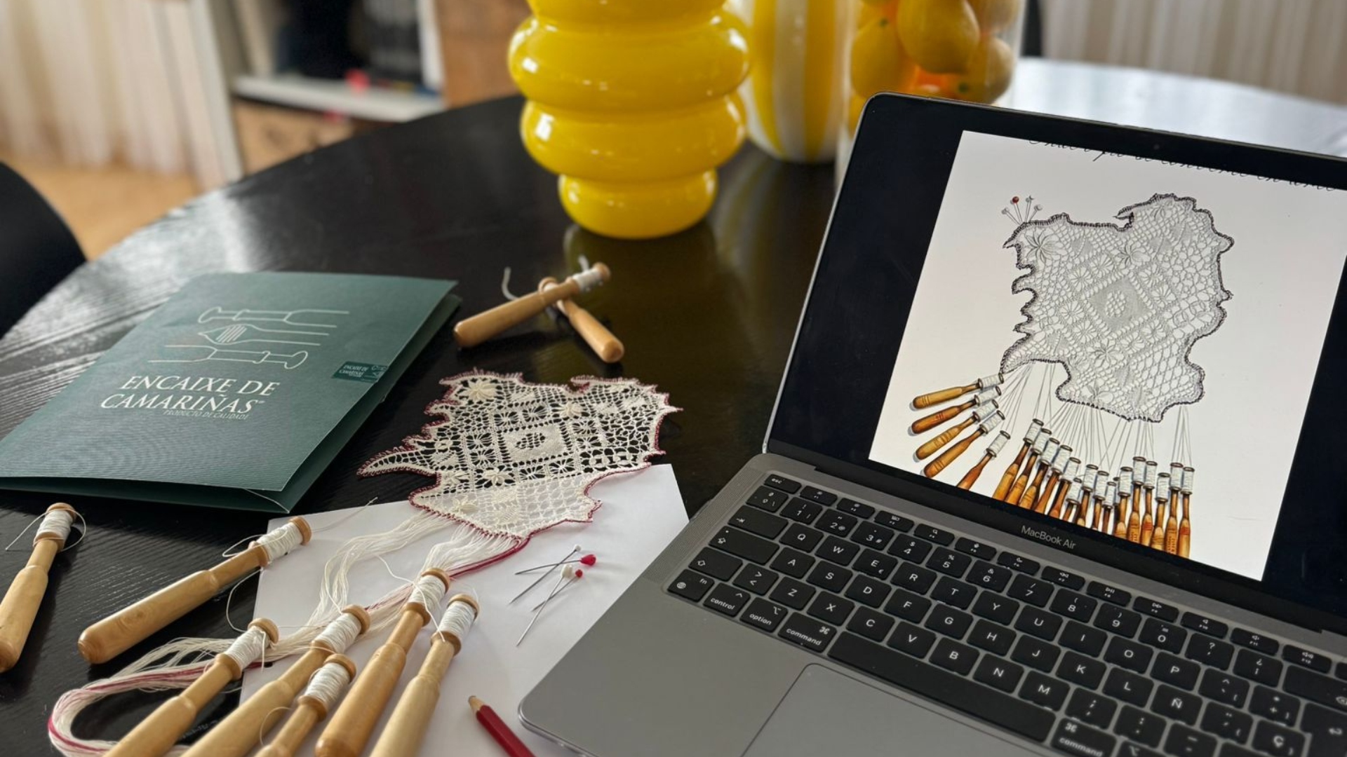 Cartel XXXV Mostra do Encaixe de Camariñas Estefanía Orgaz Pedro Orgaz