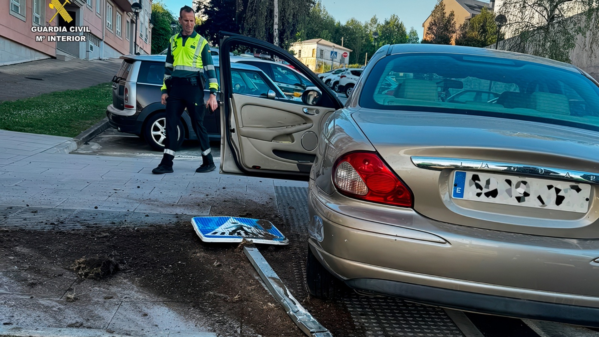 Guardia Civil huida persecución