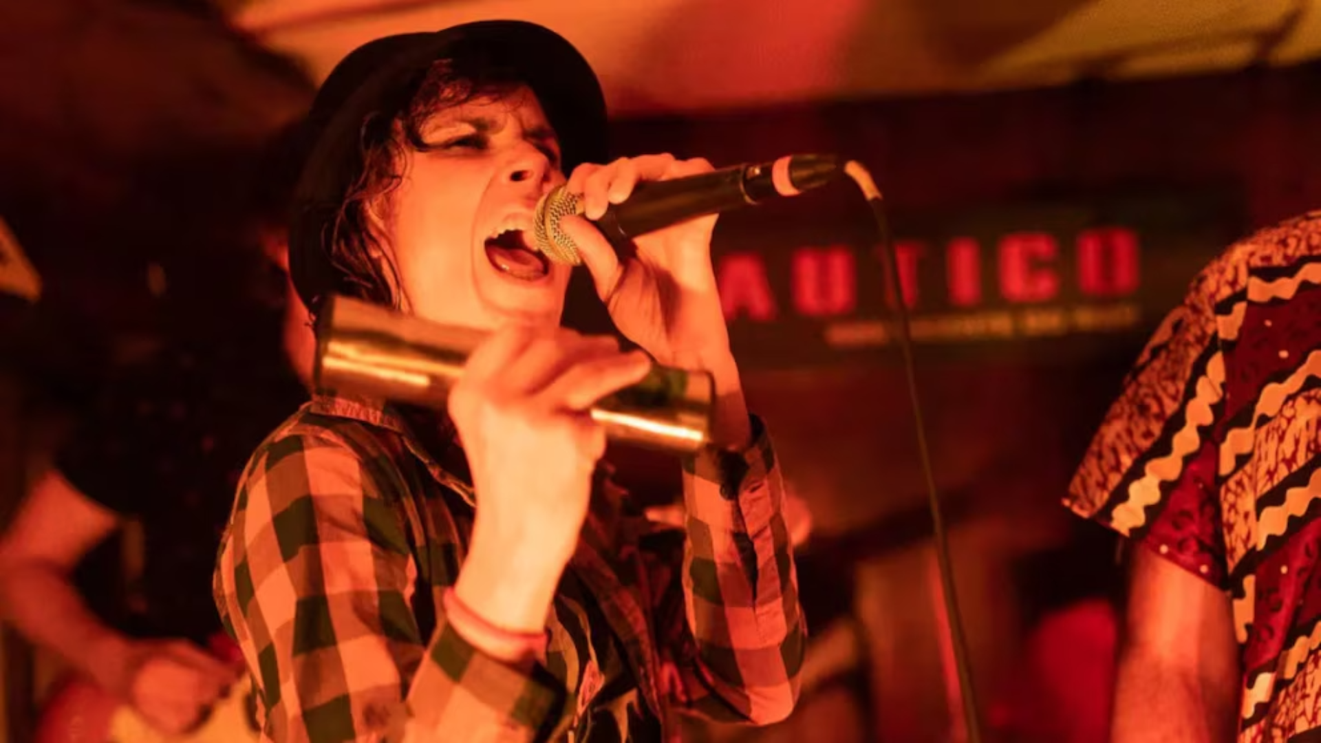 Seila Álvarez durante un concierto | @seilaesencia