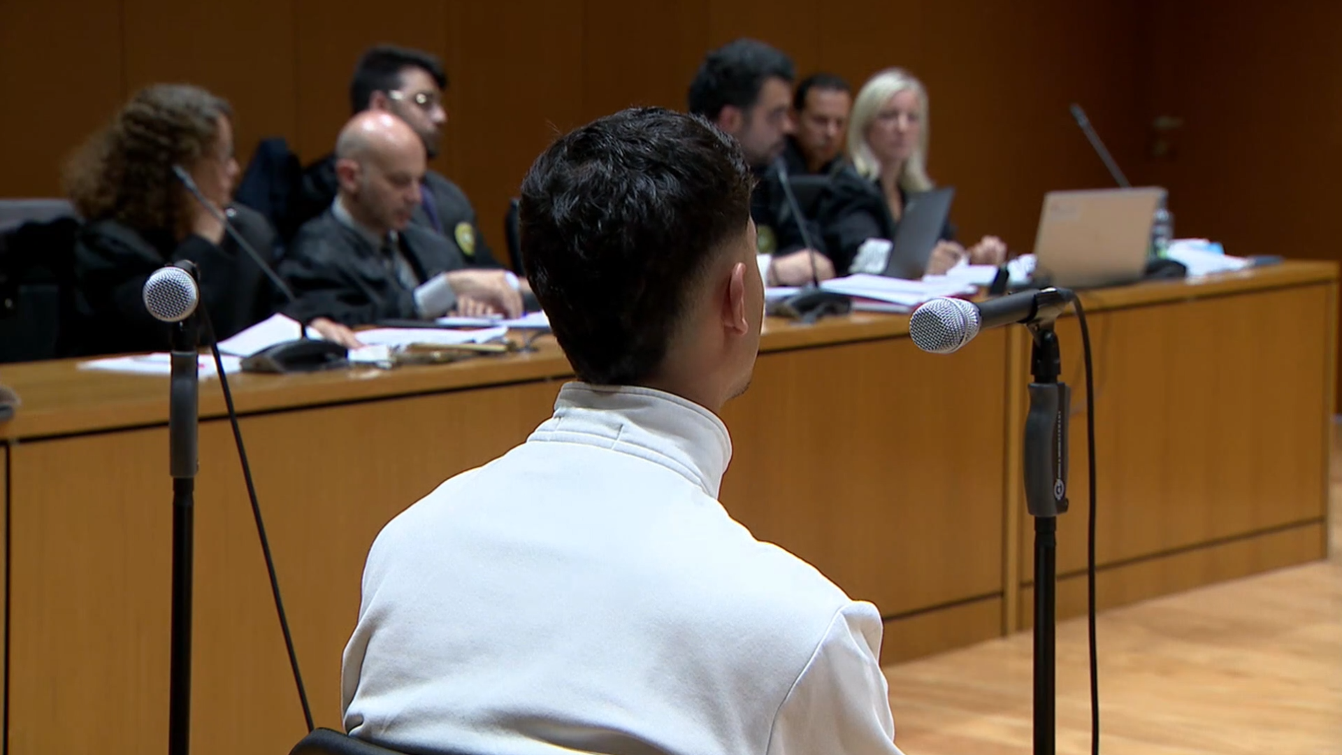 Uno de los presuntos agresores declarando durante el juicio