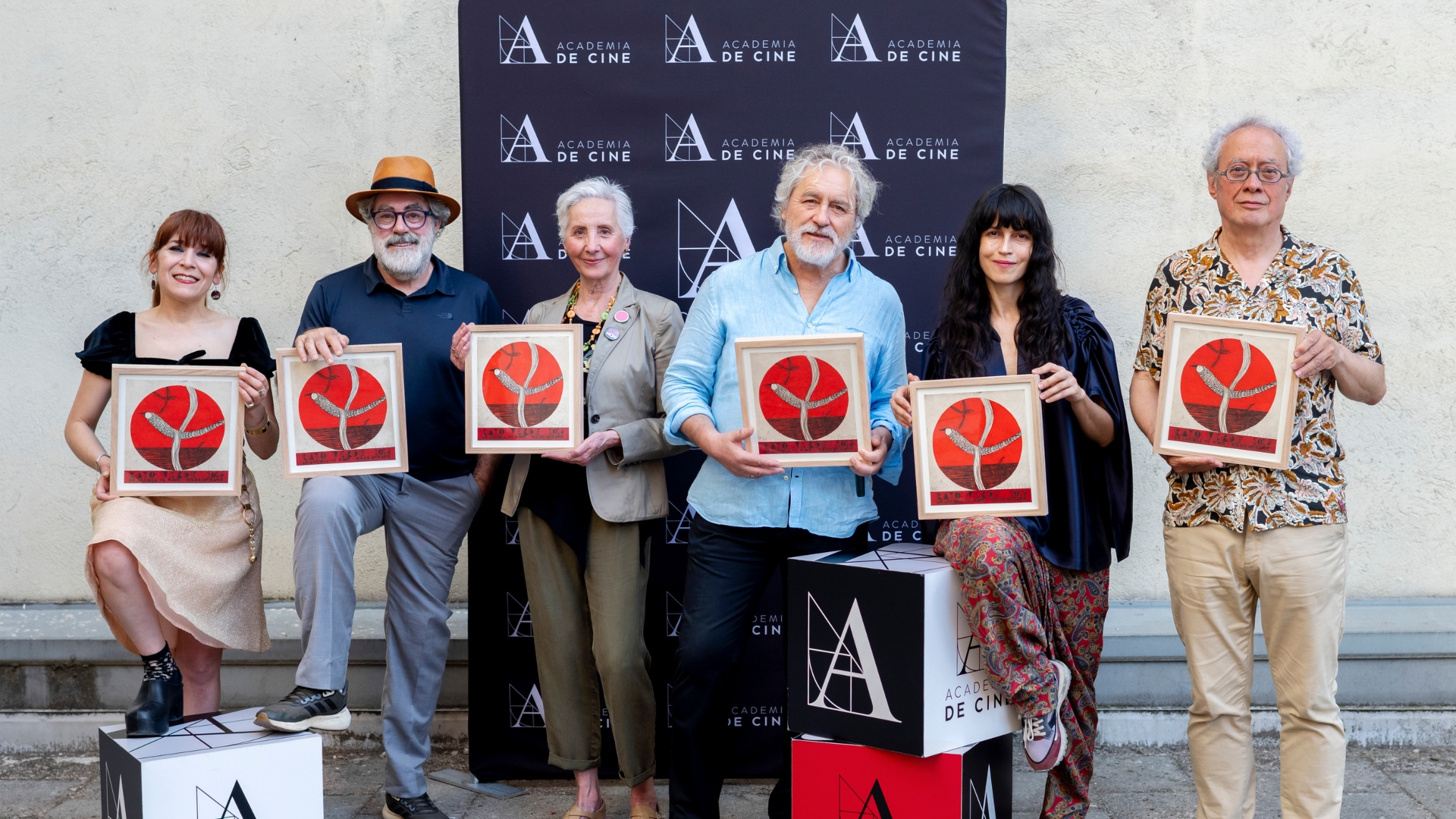 Mabel Rivera, Manuel Rivas,  Nerea Barros, Carlos Blanco, Quico Cadaval e Isabel Risco recibindo o premio | GREENPEACE