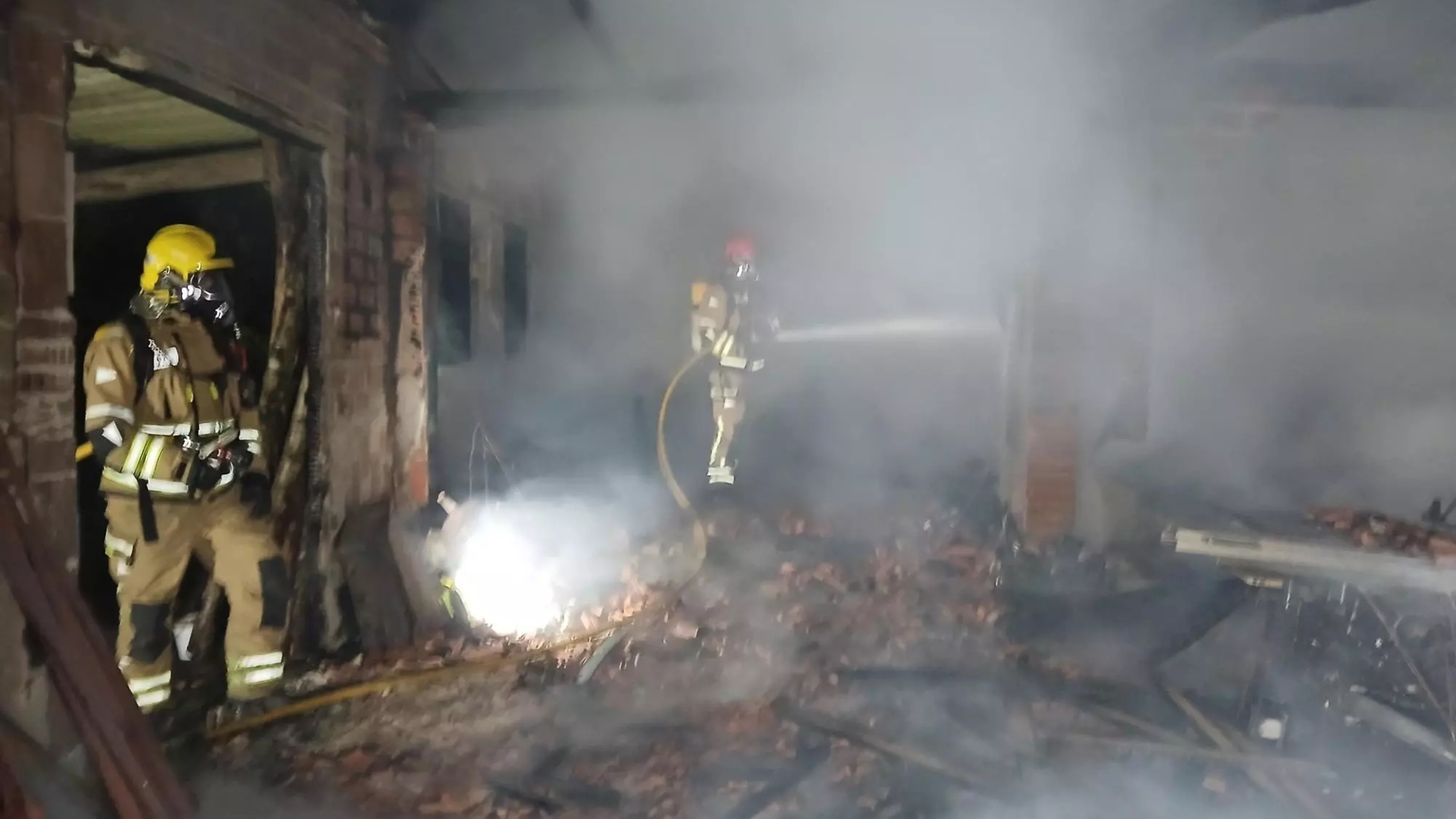 El incendio en un alpendre en A Baña en el que falleció un hombre | CONSORCIO PROVINCIAL CONTRA INCENDIOS