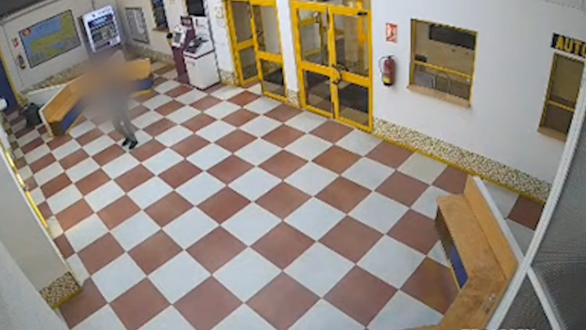 Las cámaras de seguridad captaron al presunto agresor en la estación | Guardia Civil