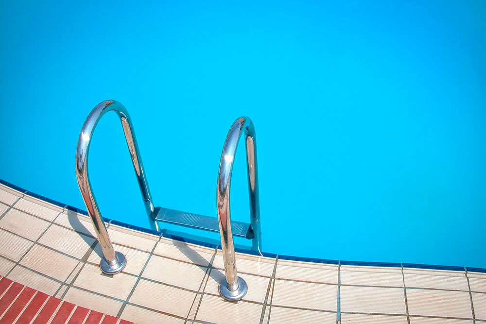 Imaxe de arquivo dunha piscina | Arquivo