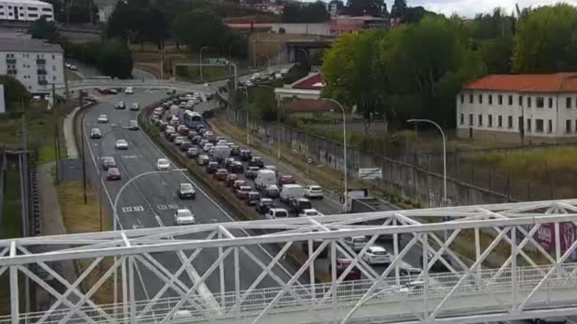 Las importantes retenciones provocadas por el atropello en Alfonso Molina, en A Coruña | DGT