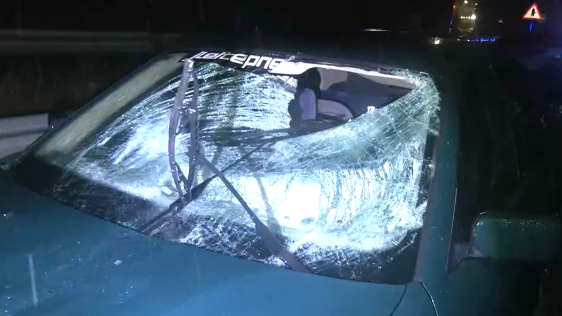 El estado en que quedó uno de los coches tras el atropello mortal en la A-55 en Mos | G24