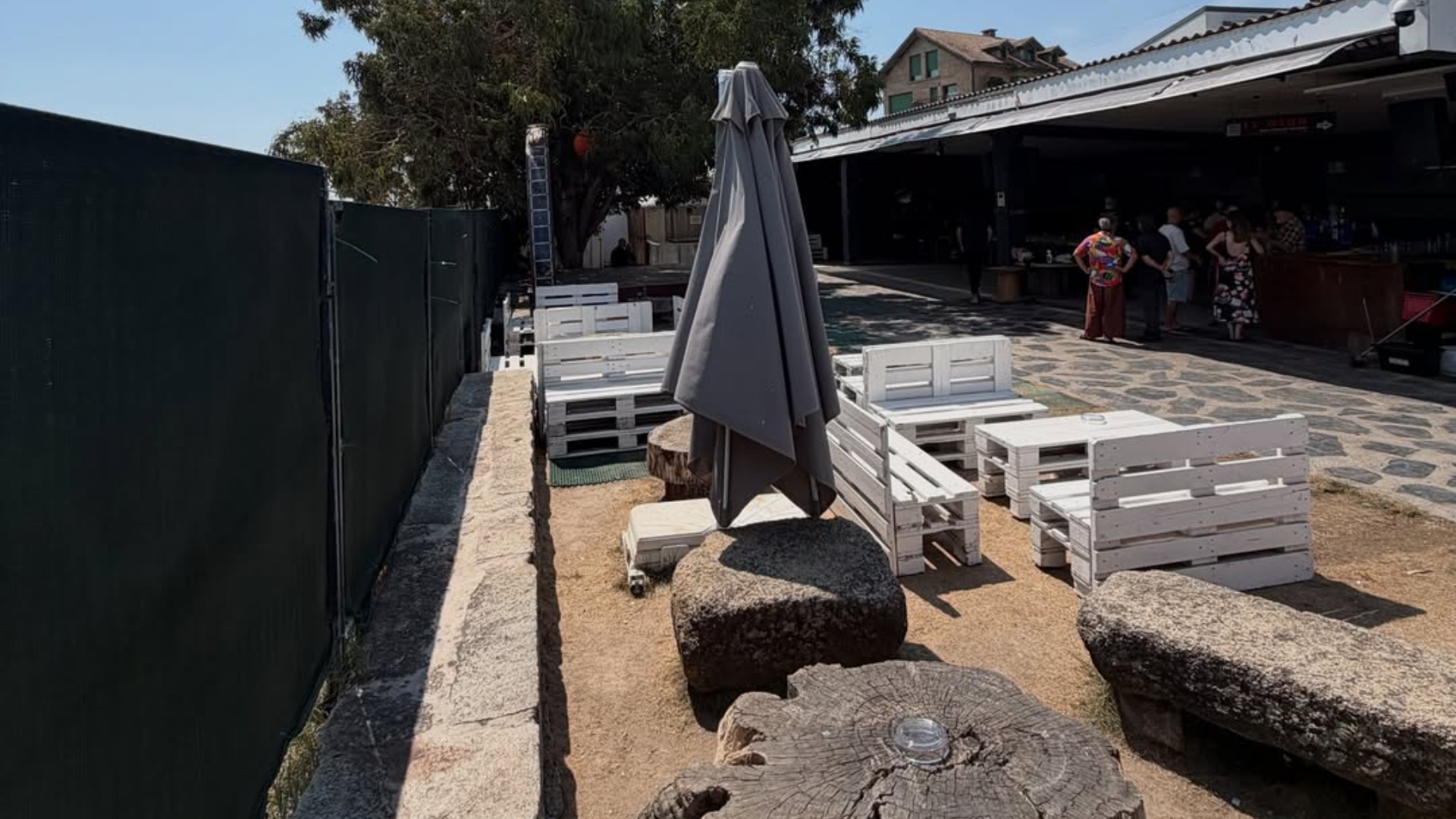 El Náutico de San Vicente valla playa conciertos