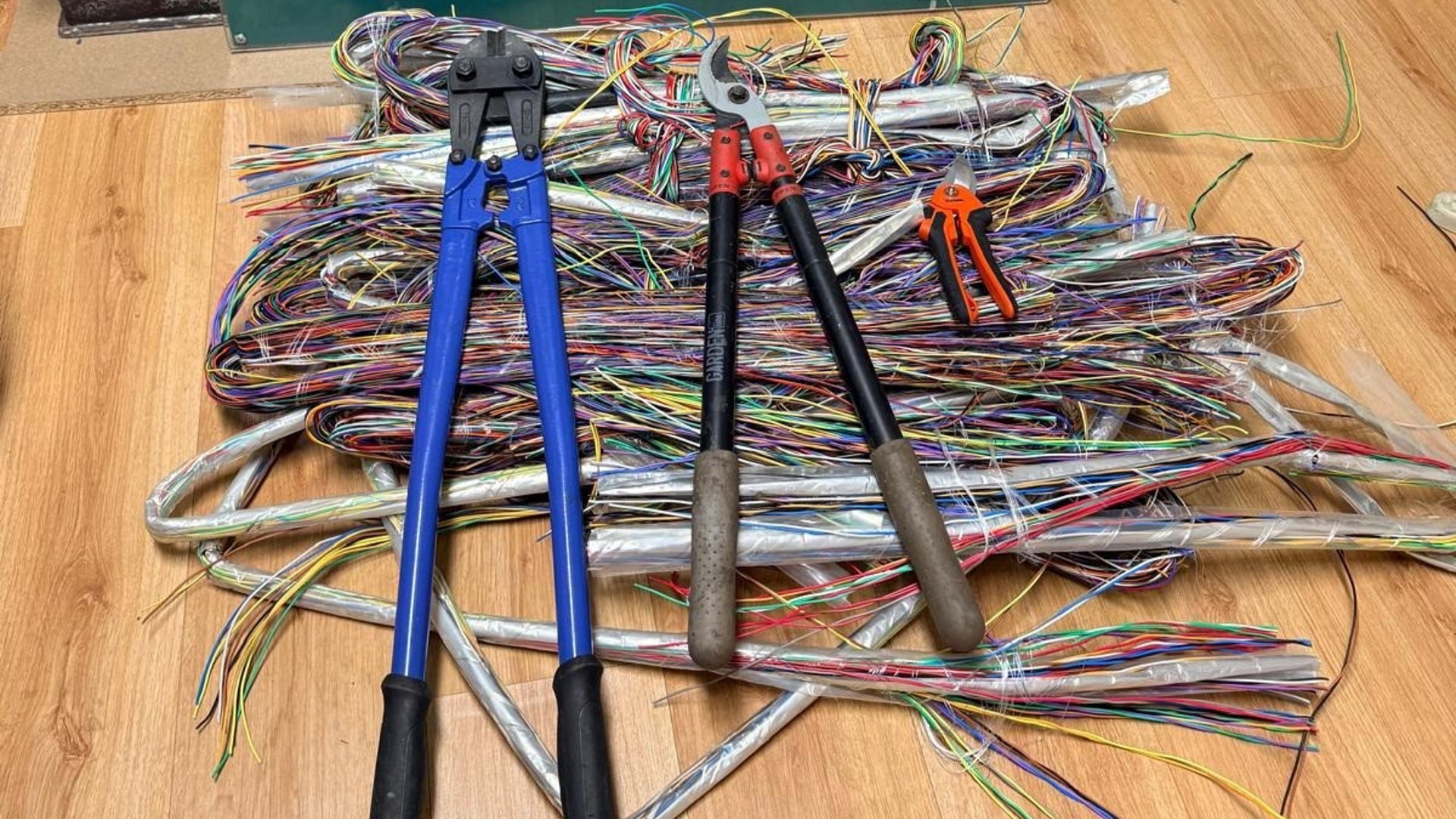 Robo cable cobre Vilamartín de Valdeorras