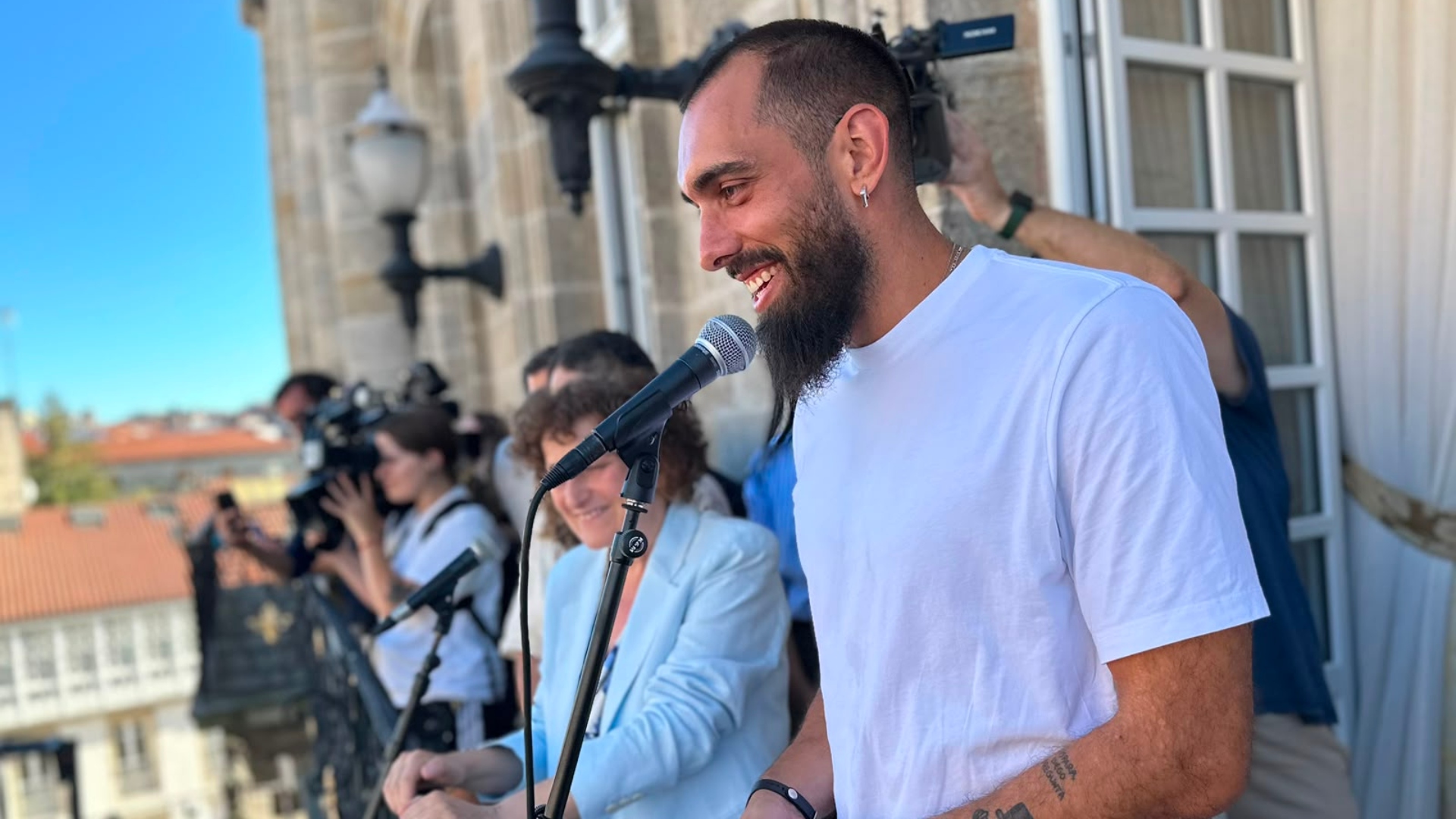 Borja Iglesias durante la recepción oficial en el Concello de Santiago | CONCELLO DE SANTIAGO