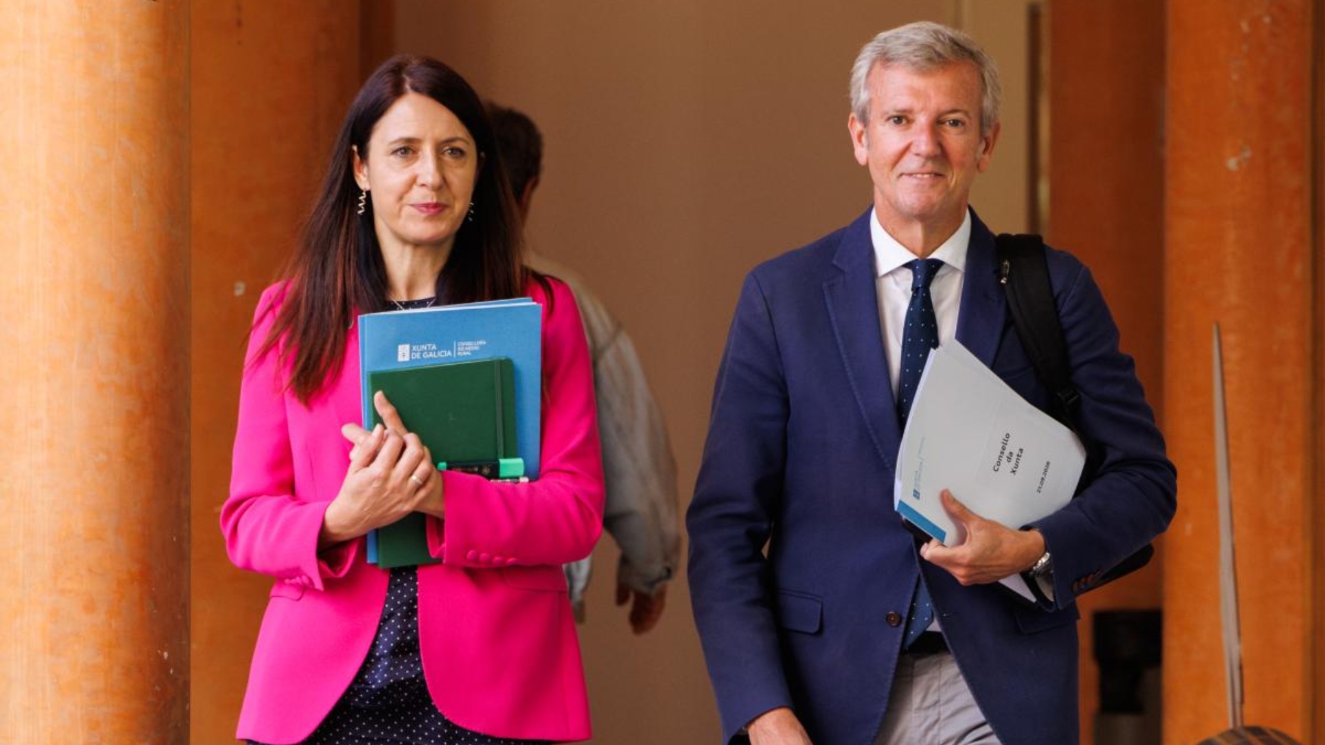 El presidente de la Xunta de Galicia, Alfonso Rueda, junto a la conselleira do Medio Rural, María José Gómez | XUNTA DE GALICIA