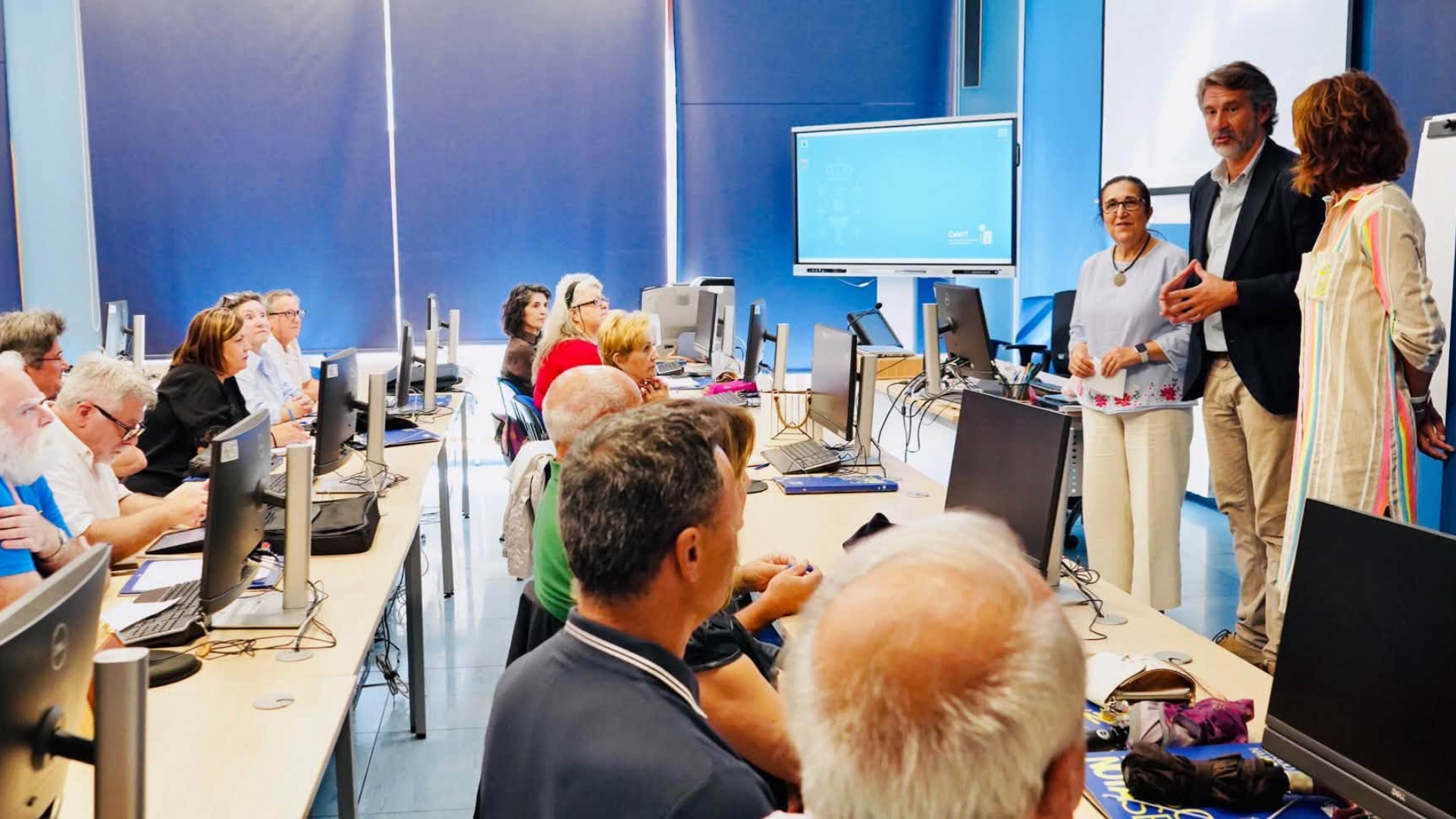 Esta nova edición conta con 59 alumnos e alumnas maiores de 50 anos, elevando a 270 o total de participantes desde a súa posta en marcha no municipio | Concello de Vilagarcía