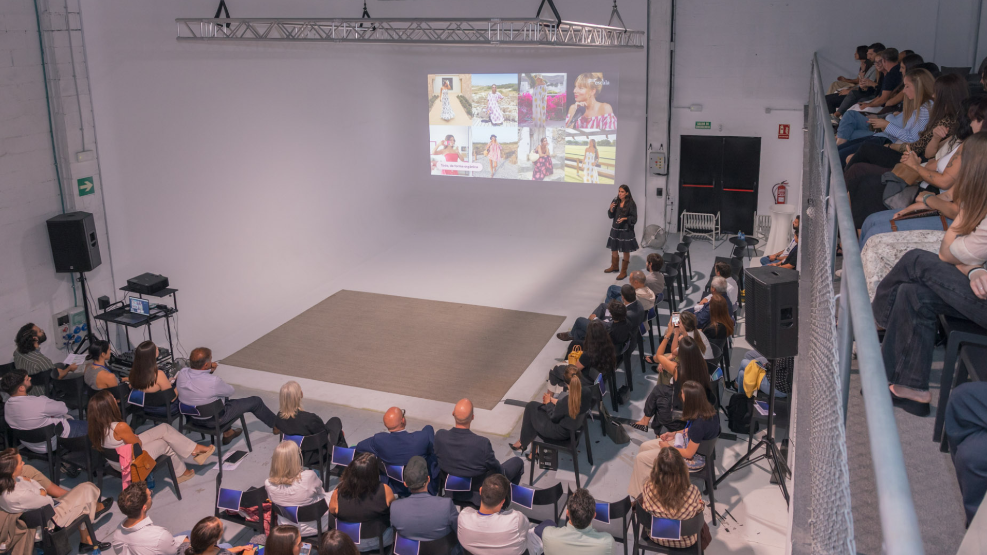 Iara Viñuales, fundadora de Par y Escala, durante el 'speed talk' del evento | @pixelinphoto