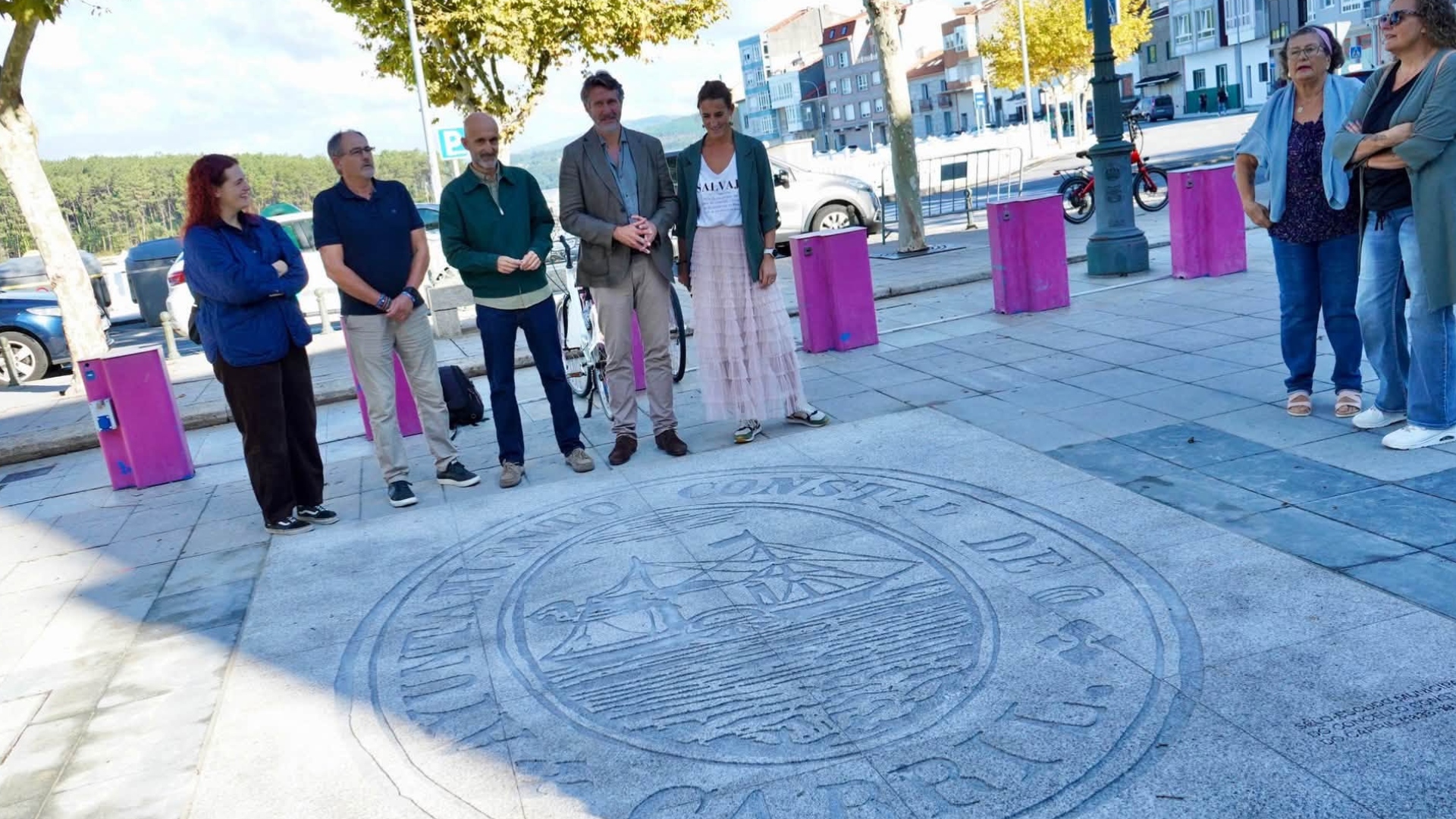 O vello escudo do Carril da Praza da Liberdade | CONCELLO  DE VILAGARCÍA DE AROUSA